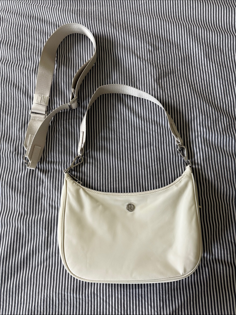 Lululemon shoulder bag